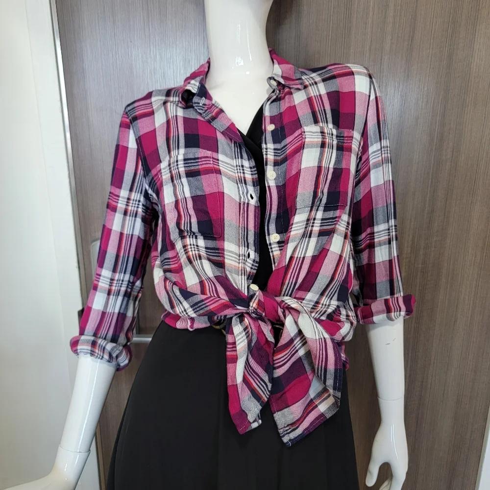 Banana Republic Magenta Plaid Flannel Shirt Boyfriend Fit Small Chic